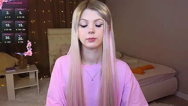 Snapshot of barbieee_b chatting on 01-28-25, 03:25 barbieee b online show from 01-28-25, 03:25