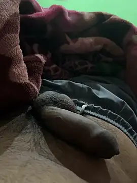 Snapshot of sexyyy008 chatting on 02-28-25, 02:09 sexyyy008 online show from 02-28-25, 02:09