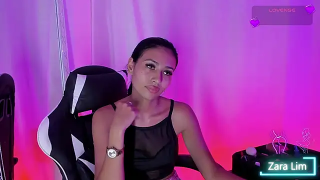 Snapshot of ZaraLim chatting on 10-03-25, 06:05 ZaraLim online show from 10-03-25, 06:05