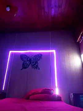 Snapshot of mariposapontiak420 chatting on 03-19-25, 03:41 mariposapontiak420 online show from 03-19-25, 03:41