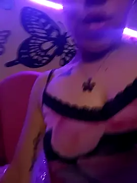 Snapshot of mariposapontiak420 chatting on 10-10-25, 05:39 mariposapontiak420 online show from 10-10-25, 05:39