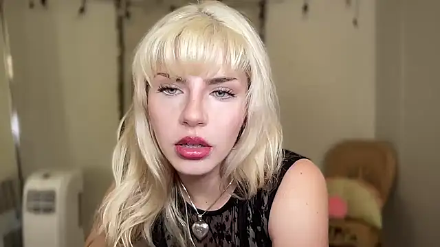 SirenitySirenxx online show from 03-19-25, 09:37