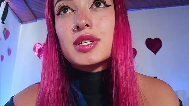 luccycollins  online show from 02-13-26, 04:03