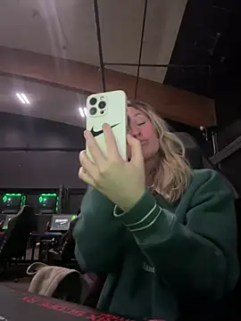 M1ssyk1ssy online show from 12-26-24, 10:09