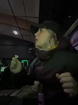 M1ssyk1ssy online show from 01-04-25, 12:05