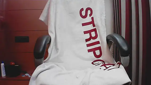 Snapshot of collage_hoty chatting on 12-17-25, 04:57 collage hoty online show from 12-17-25, 04:57