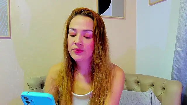 camilawm19 online show from 03-18-25, 02:15