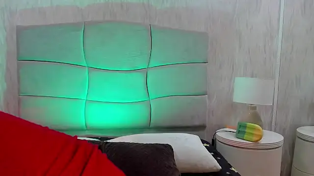 DafneMillers online show from 12-23-24, 01:56