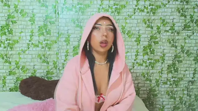 DafneMillers online show from 03-08-25, 01:39