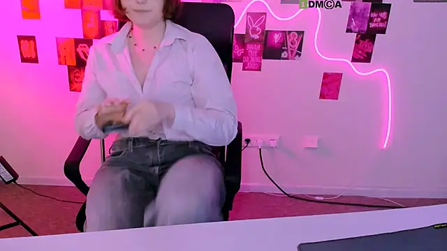 nikole kitt online show from 04-26-26, 07:33