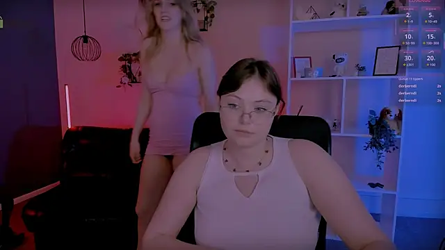 Snapshot of nikole_kitt chatting on 05-19-26, 01:56 nikole kitt online show from 05-19-26, 01:56