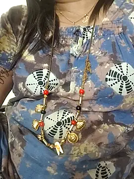 gaurika18 online show from 10-31-25, 01:56