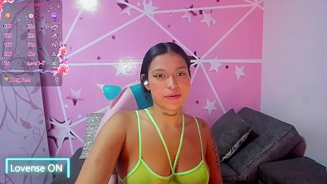 Snapshot of samantha_simur chatting on 12-06-24, 05:42 samantha simur online show from 12-06-24, 05:42