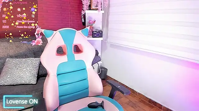 Snapshot of samantha_simur chatting on 12-14-24, 02:01 samantha simur online show from 12-14-24, 02:01