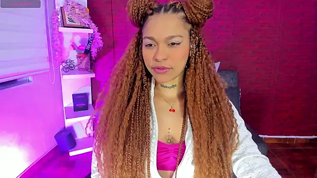 Snapshot of samantha_simur chatting on 02-02-25, 01:23 samantha simur online show from 02-02-25, 01:23