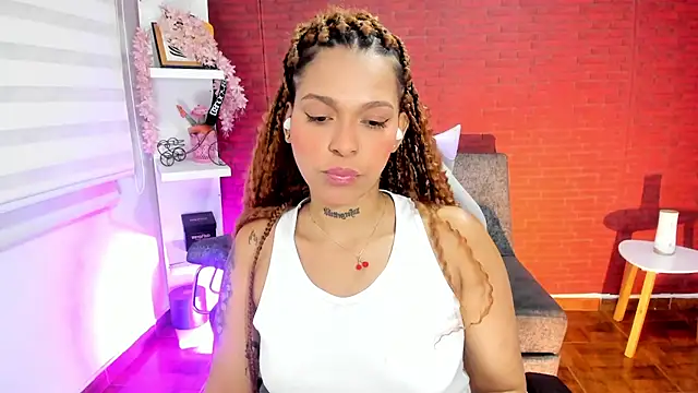 Snapshot of samantha_simur chatting on 02-08-25, 05:29 samantha simur online show from 02-08-25, 05:29