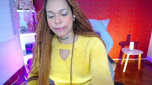 Snapshot of samantha_simur chatting on 02-11-25, 04:11 samantha simur online show from 02-11-25, 04:11