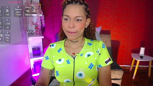 Snapshot of samantha_simur chatting on 02-14-25, 02:39 samantha simur online show from 02-14-25, 02:39