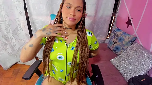 Snapshot of samantha_simur chatting on 02-28-25, 01:03 samantha simur online show from 02-28-25, 01:03