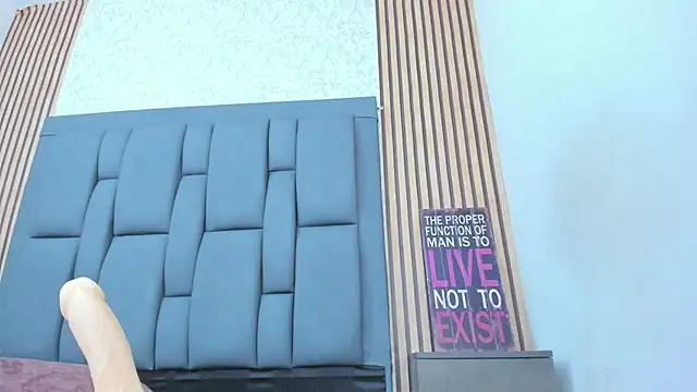 candela collinss online show from 03-17-25, 06:11