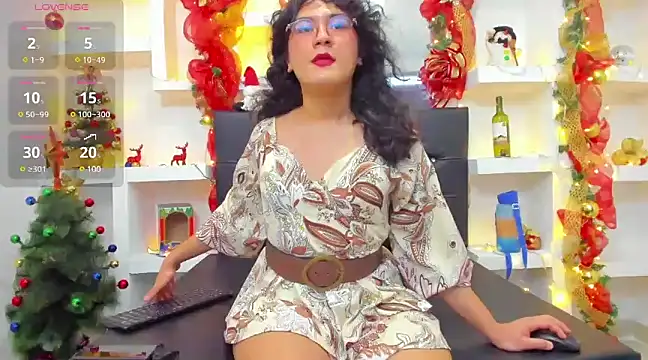 Snapshot of Elith_Berry69 chatting on 12-17-24, 10:22 Elith Berry69 online show from 12-17-24, 10:22