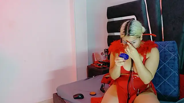 AliceandMax online show from 02-20-26, 01:22