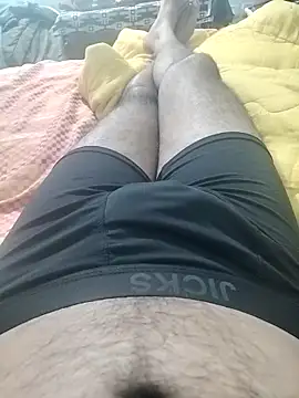 Snapshot of luckylads0037 chatting on 02-28-26, 05:47 luckylads0037 online show from 02-28-26, 05:47