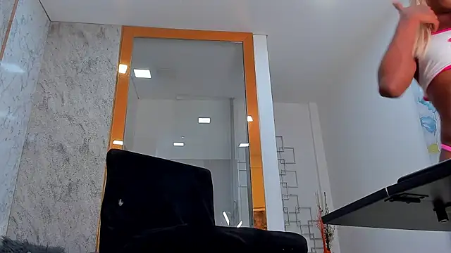 Keila Mendoza online show from 03-06-25, 09:09