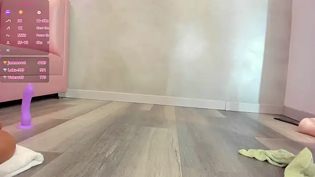 Torimonroe  online show from 01-03-25, 09:36