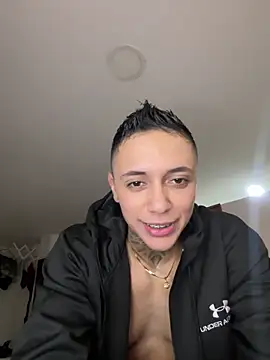 Snapshot of _PhillipBrown chatting on 12-01-24, 10:21 PhillipBrown online show from 12-01-24, 10:21