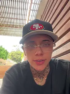 Snapshot of _PhillipBrown chatting on 12-20-24, 08:01 PhillipBrown online show from 12-20-24, 08:01