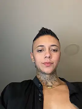 Snapshot of _PhillipBrown chatting on 01-29-25, 08:40 PhillipBrown online show from 01-29-25, 08:40