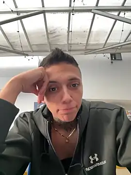 Snapshot of _PhillipBrown chatting on 02-02-25, 01:19 PhillipBrown online show from 02-02-25, 01:19