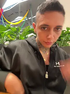 Snapshot of _PhillipBrown chatting on 02-12-25, 08:40 PhillipBrown online show from 02-12-25, 08:40