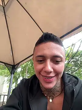 Snapshot of _PhillipBrown chatting on 03-18-25, 09:10 PhillipBrown online show from 03-18-25, 09:10