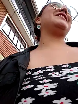 lara moon25 online show from 09-27-25, 08:14