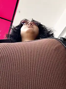 lara moon25 online show from 12-04-25, 06:49