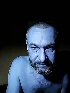 Snapshot of Andrzej-M chatting on 09-17-25, 09:05 Andrzej-M online show from 09-17-25, 09:05