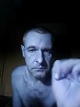 Snapshot of Andrzej-M chatting on 09-24-25, 12:47 Andrzej-M online show from 09-24-25, 12:47