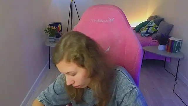 Lill Mary online show from 01-16-25, 03:56