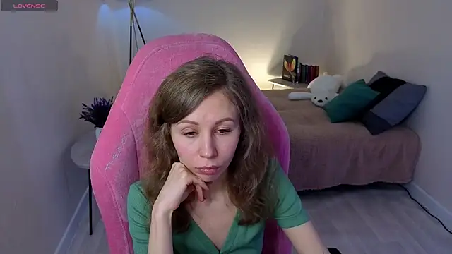 Lill Mary online show from 02-16-25, 06:43