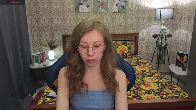 Lill Mary online show from 02-07-26, 01:42