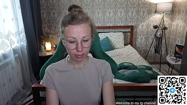 Lill Mary online show from 06-11-26, 02:53