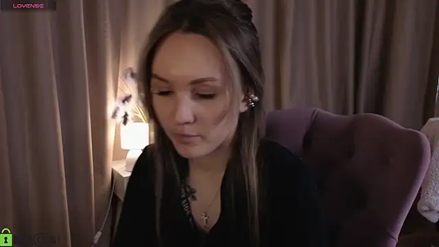 Snapshot of Wendy_mm chatting on 05-17-26, 08:55 Wendy mm online show from 05-17-26, 08:55