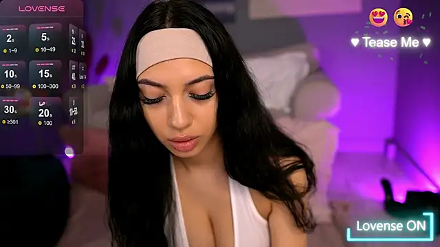 Snapshot of BetsyGonzale chatting on 02-21-25, 04:18 BetsyGonzale online show from 02-21-25, 04:18