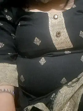 Snapshot of Bbw_Juice_Wife chatting on 01-23-25, 11:37 Bbw Juice Wife online show from 01-23-25, 11:37