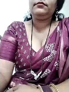 Snapshot of Nyra-23 chatting on 12-08-24, 09:46 Nyra-23 online show from 12-08-24, 09:46