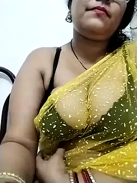 Snapshot of Nyra-23 chatting on 12-11-24, 12:02 Nyra-23 online show from 12-11-24, 12:02