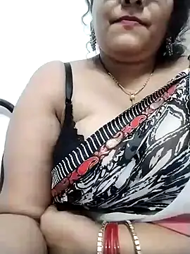 Snapshot of Nyra-23 chatting on 12-21-24, 11:55 Nyra-23 online show from 12-21-24, 11:55