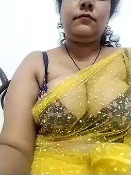 Snapshot of Nyra-23 chatting on 01-12-25, 10:45 Nyra-23 online show from 01-12-25, 10:45